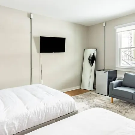 Minimalist 2 Bedroom 10 Mins To Nash-2